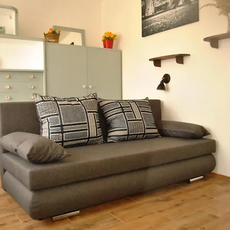 Apartment Ohrazenice 103