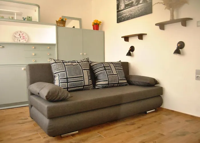 公寓 Ohrazenice 103